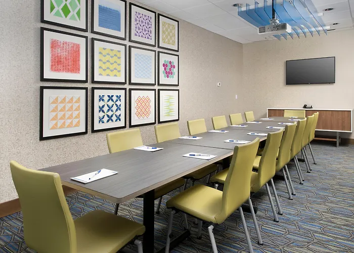 Holiday Inn Express & Suites San Antonio North-Windcrest By Ihg